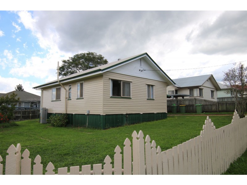 23 Dwyer Street, Harlaxton QLD 4350