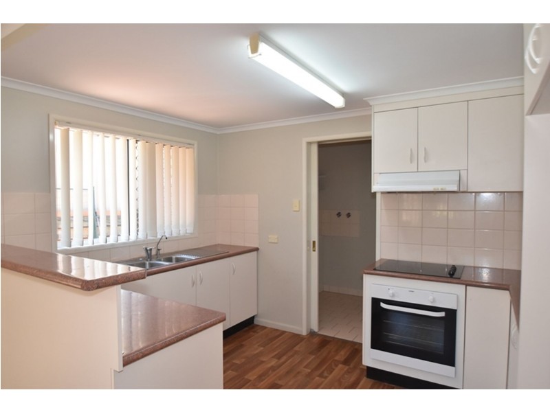 1/19a Gladstone Street, Newtown QLD 4350
