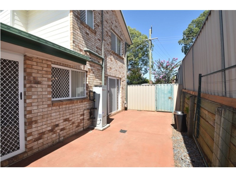 1/19a Gladstone Street, Newtown QLD 4350