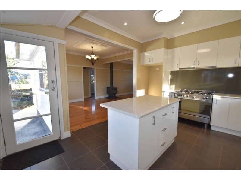 15 Bullock Street, Rockville QLD 4350