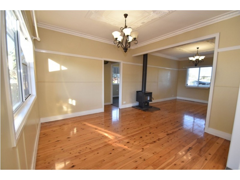 15 Bullock Street, Rockville QLD 4350