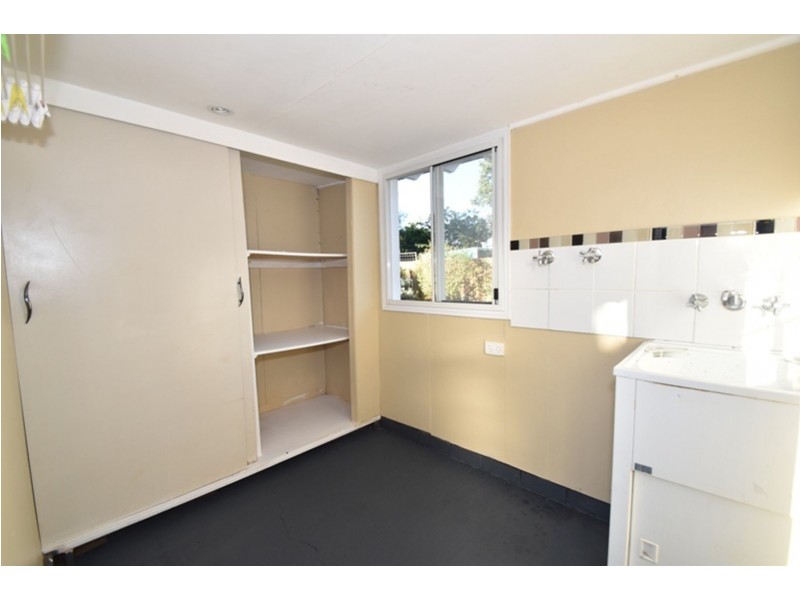 15 Bullock Street, Rockville QLD 4350