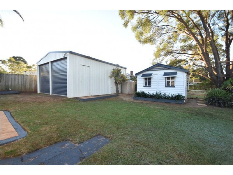 15 Bullock Street, Rockville QLD 4350