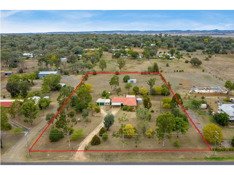 49 4AK Road, Oakey QLD 4401