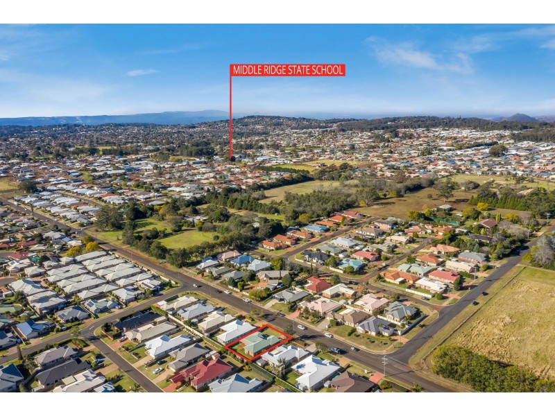 583 Hume Street, Kearneys Spring QLD 4350