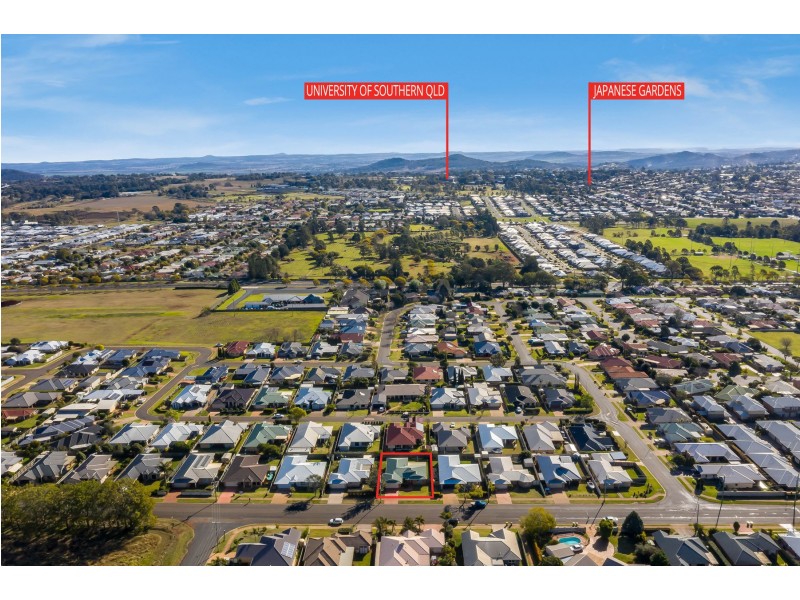583 Hume Street, Kearneys Spring QLD 4350