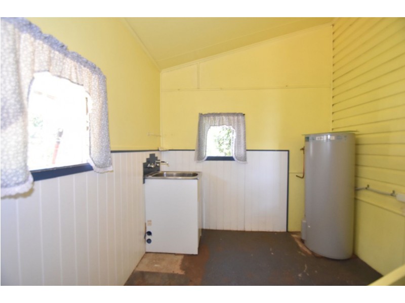 27 Ocean Street, Rangeville QLD 4350