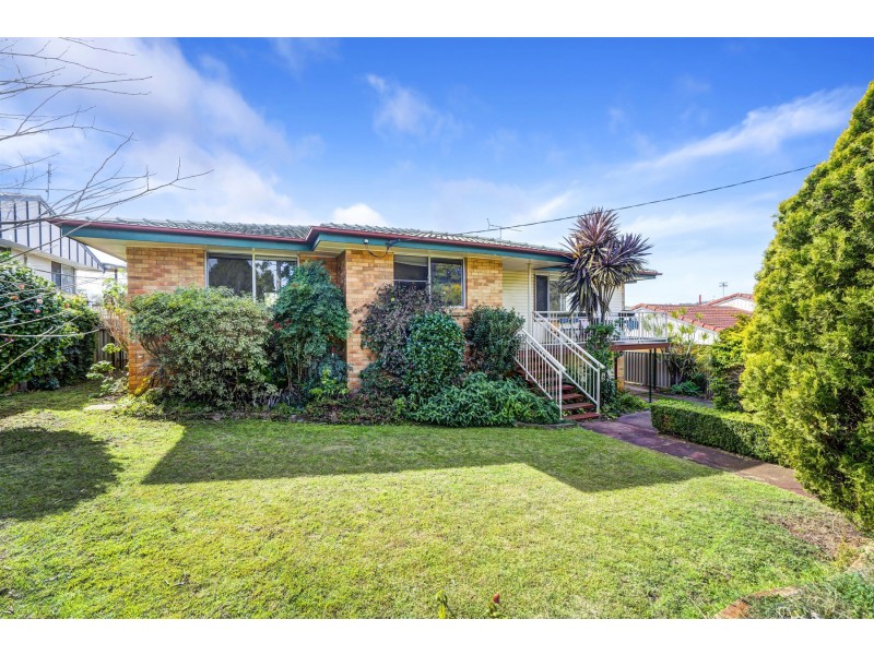 21 Flinders Street, Centenary Heights QLD 4350