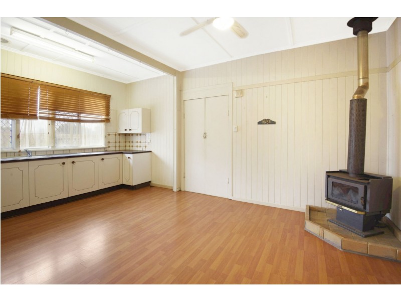 2 Farquharson Street, Harristown QLD 4350