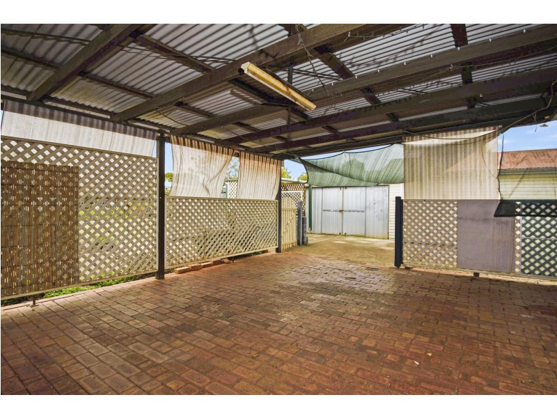 2 Farquharson Street, Harristown QLD 4350