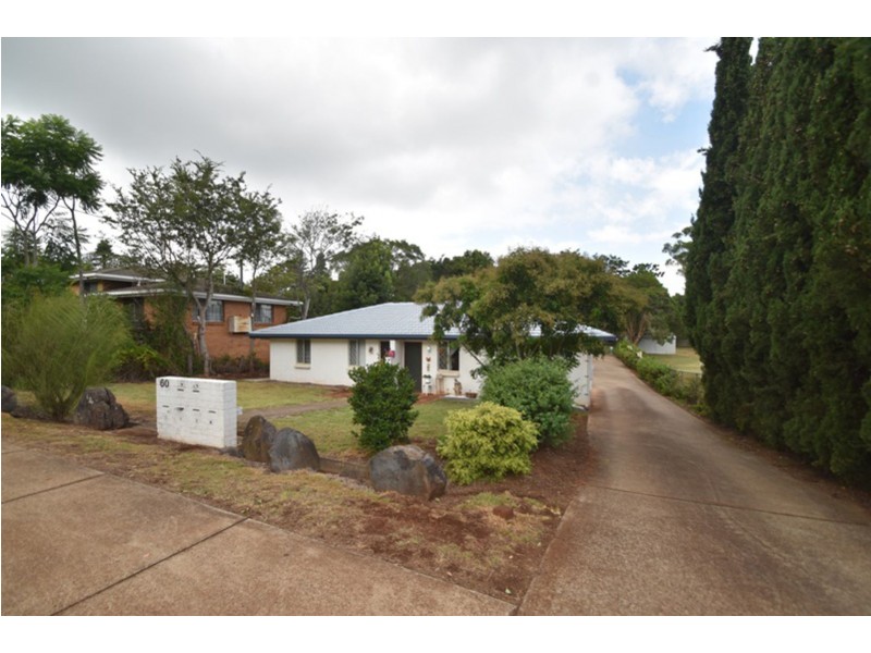 2/60 Wooldridge Street, Mount Lofty QLD 4350