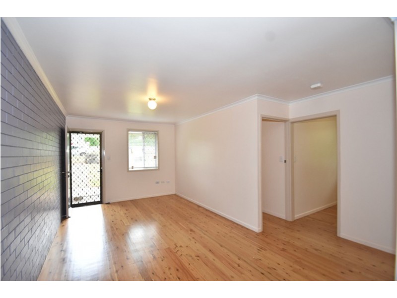 2/60 Wooldridge Street, Mount Lofty QLD 4350