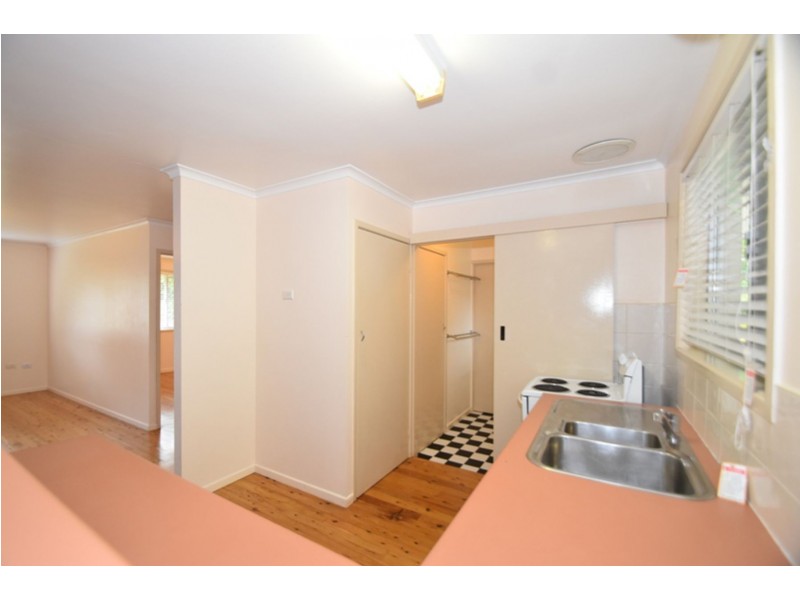 2/60 Wooldridge Street, Mount Lofty QLD 4350