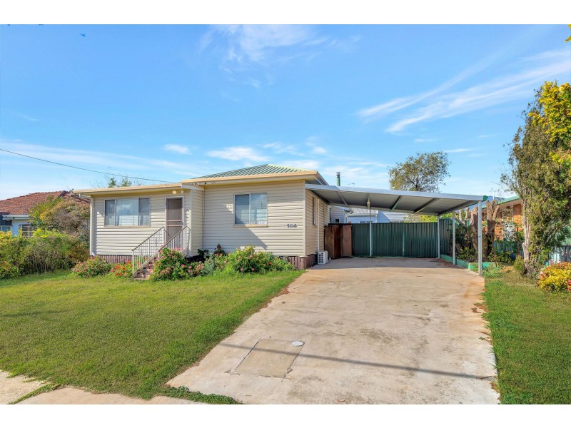 104 Water Street, South Toowoomba QLD 4350