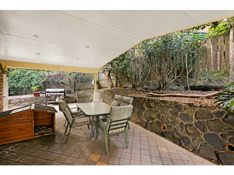 42 Mackenzie Street, Mount Lofty QLD 4350