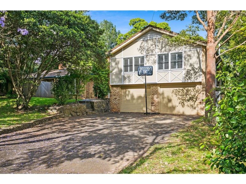42 Mackenzie Street, Mount Lofty QLD 4350