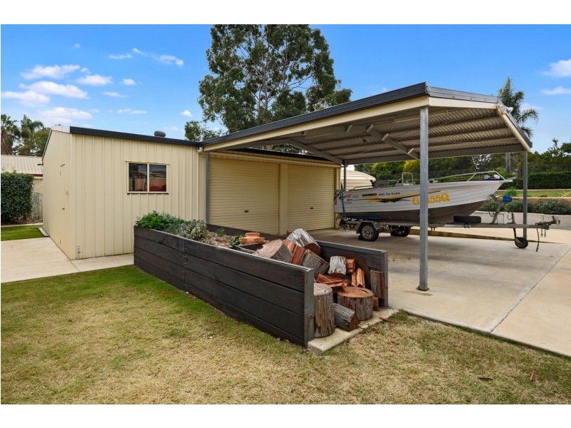 6 Mocatta Street, Goombungee QLD 4354