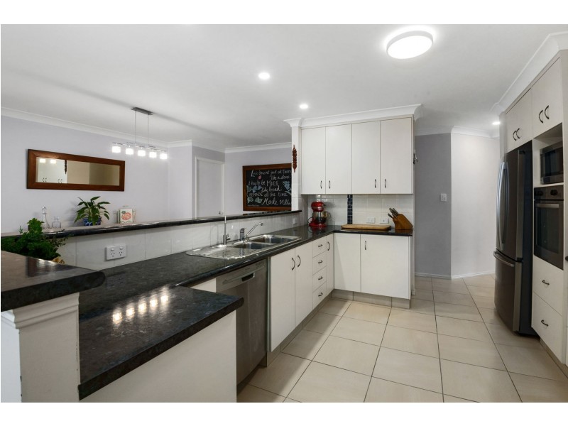 6 Mocatta Street, Goombungee QLD 4354