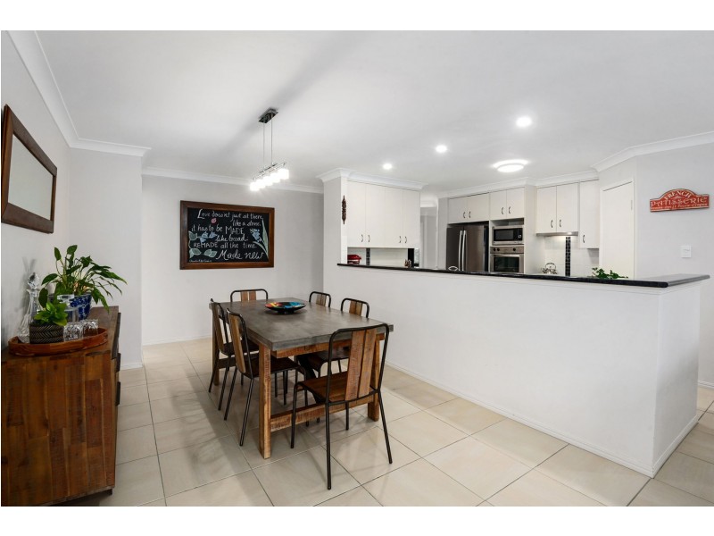 6 Mocatta Street, Goombungee QLD 4354