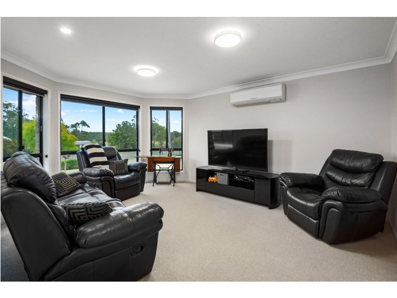 6 Mocatta Street, Goombungee QLD 4354