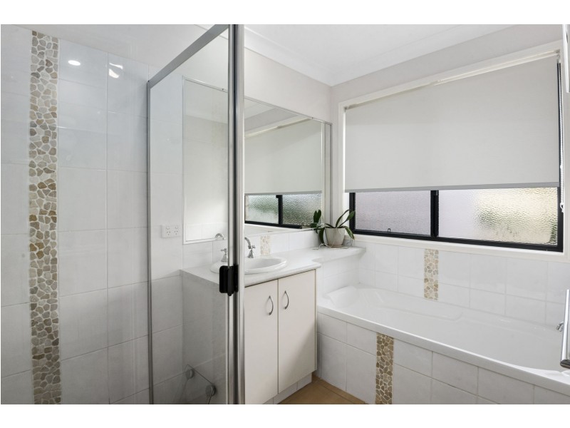 6 Mocatta Street, Goombungee QLD 4354