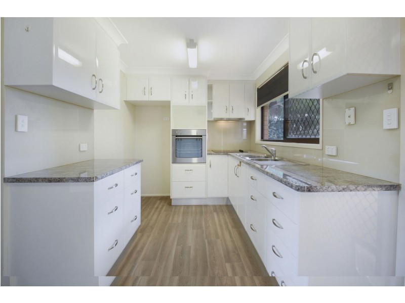 24 Cabarita Crescent, Glenvale QLD 4350