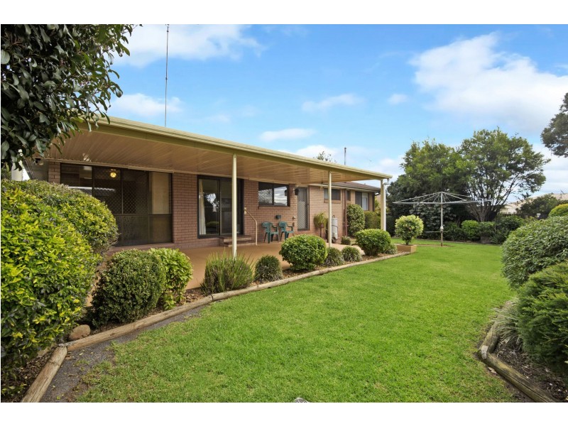 24 Cabarita Crescent, Glenvale QLD 4350