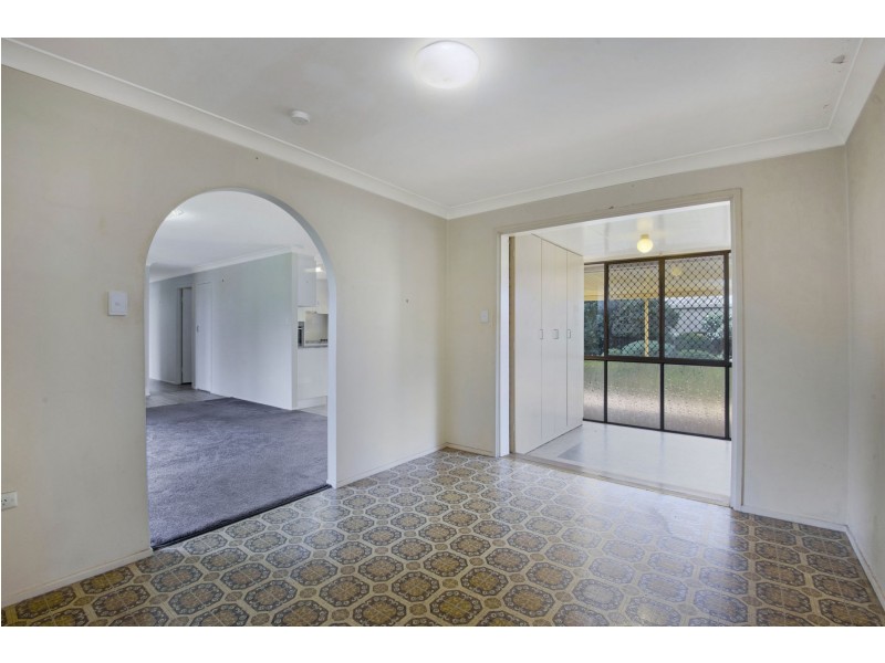 24 Cabarita Crescent, Glenvale QLD 4350