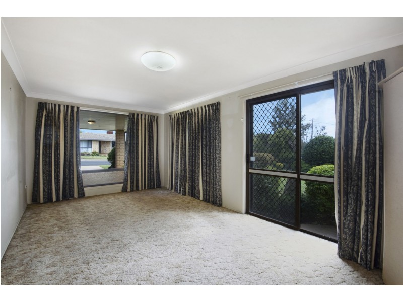 24 Cabarita Crescent, Glenvale QLD 4350