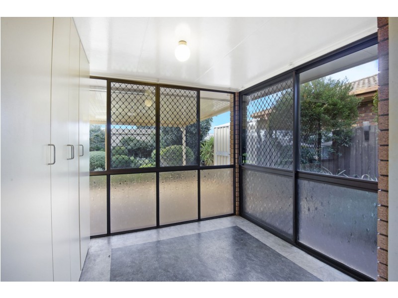 24 Cabarita Crescent, Glenvale QLD 4350