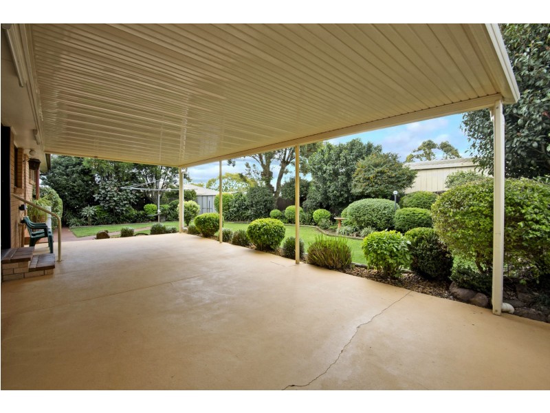 24 Cabarita Crescent, Glenvale QLD 4350