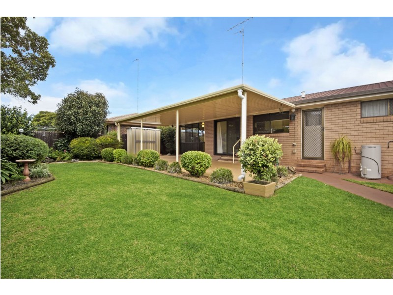 24 Cabarita Crescent, Glenvale QLD 4350
