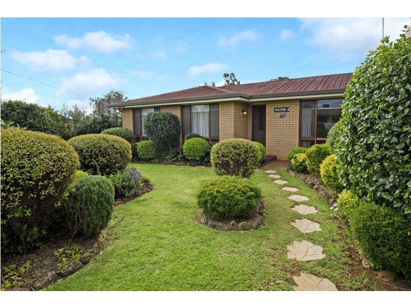 24 Cabarita Crescent, Glenvale QLD 4350
