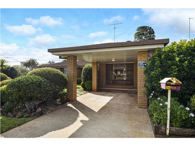 24 Cabarita Crescent, Glenvale QLD 4350