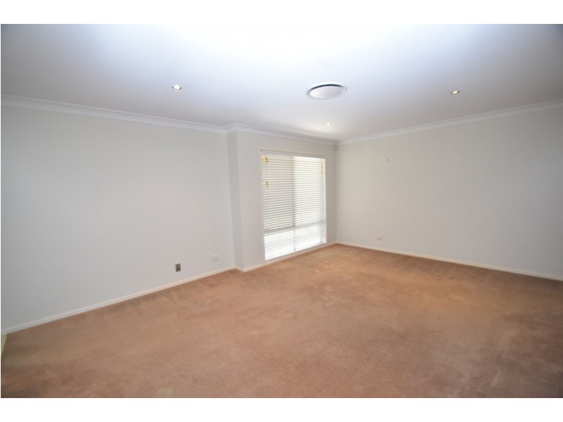 12 Quail Street, Rangeville QLD 4350