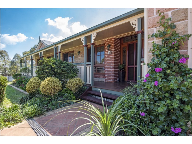 2A Maureen Court, Cotswold Hills QLD 4350