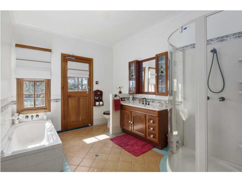 2A Maureen Court, Cotswold Hills QLD 4350