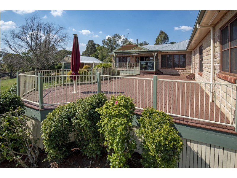 2A Maureen Court, Cotswold Hills QLD 4350