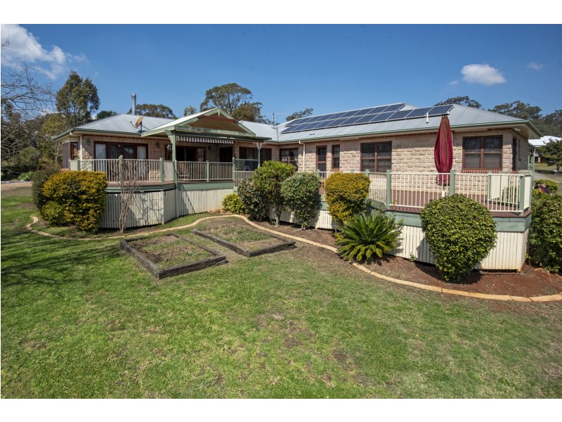 2A Maureen Court, Cotswold Hills QLD 4350