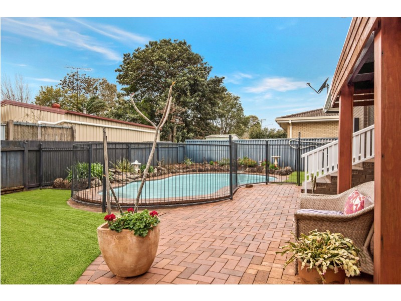 5 Hibiscus Drive, Centenary Heights QLD 4350