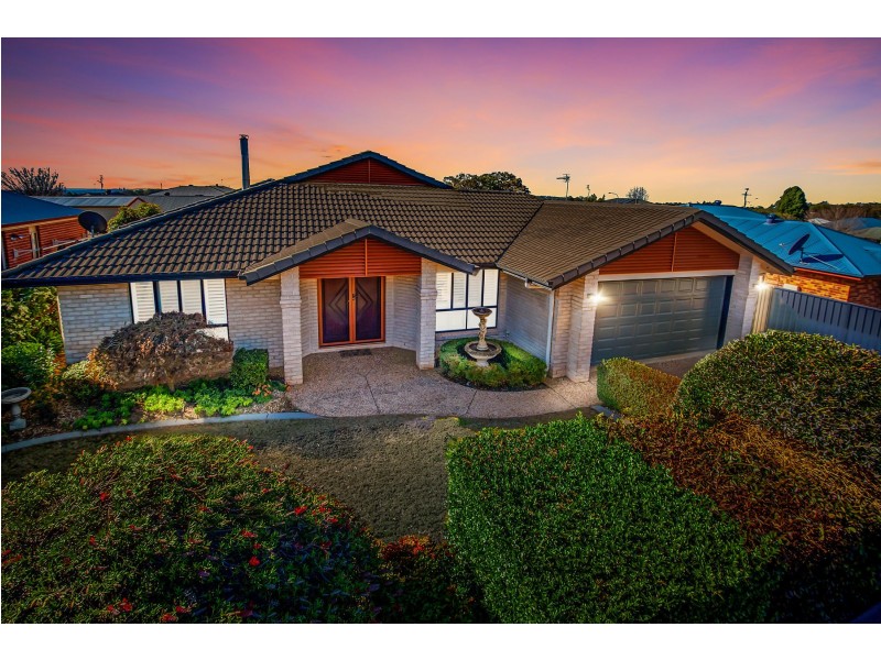 3 Howard Street, Middle Ridge QLD 4350