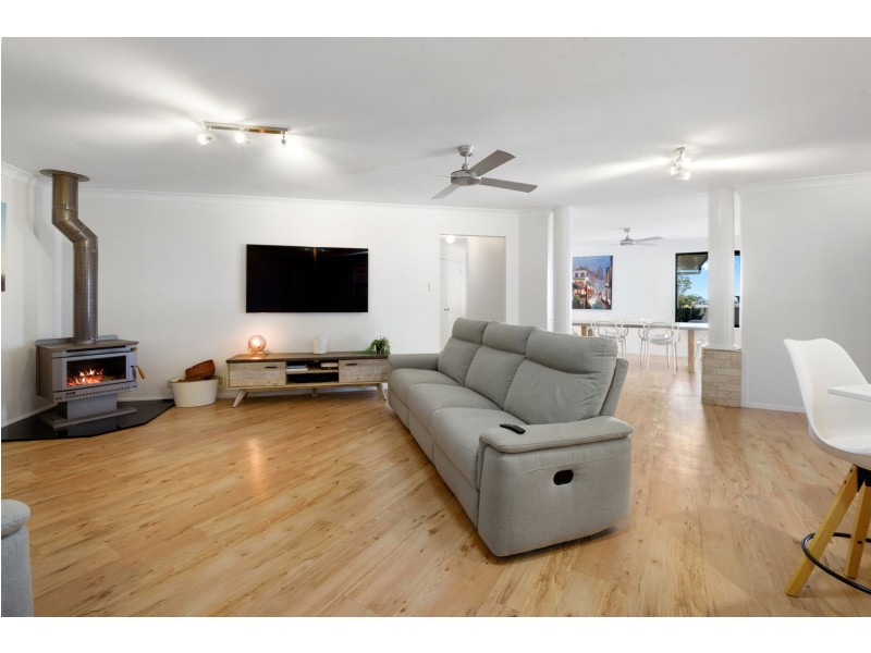 3 Howard Street, Middle Ridge QLD 4350