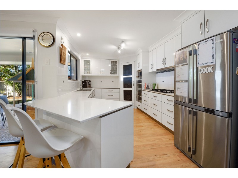 3 Howard Street, Middle Ridge QLD 4350
