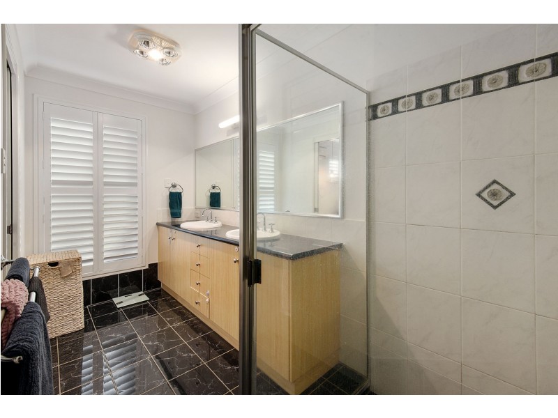 3 Howard Street, Middle Ridge QLD 4350