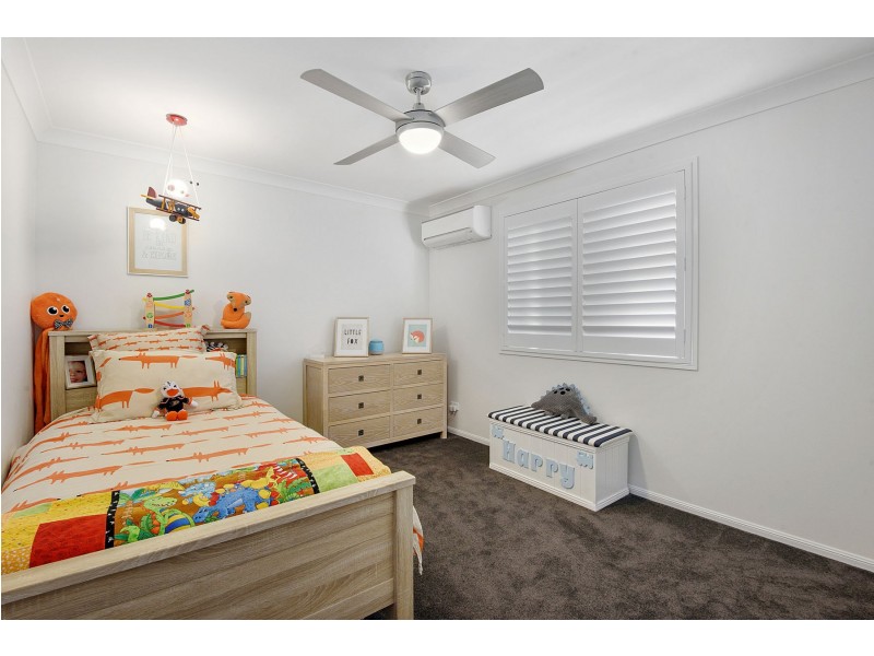 3 Howard Street, Middle Ridge QLD 4350