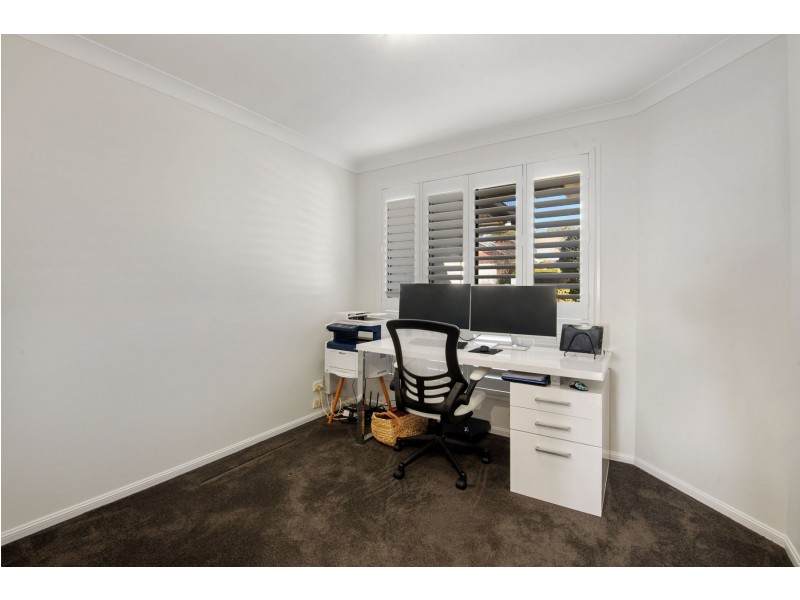 3 Howard Street, Middle Ridge QLD 4350