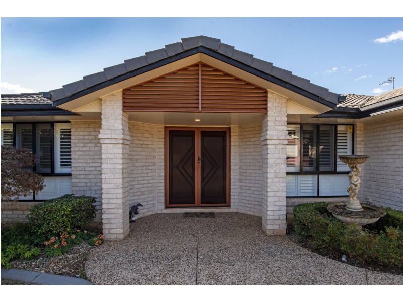 3 Howard Street, Middle Ridge QLD 4350