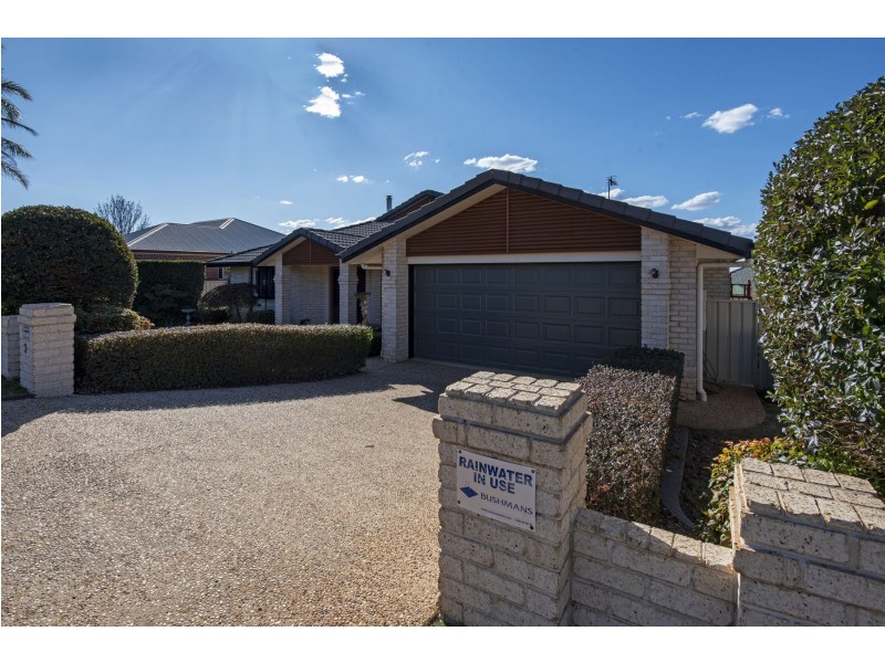 3 Howard Street, Middle Ridge QLD 4350