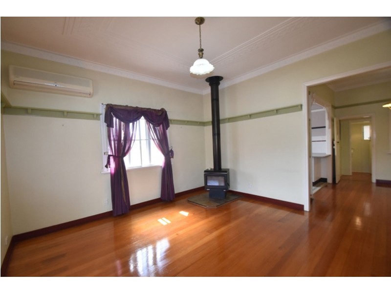 10 Clark Street, South Toowoomba QLD 4350