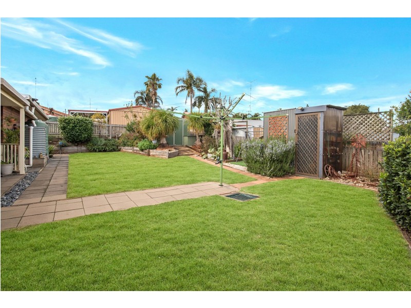 26 Redwood Street, Newtown QLD 4350